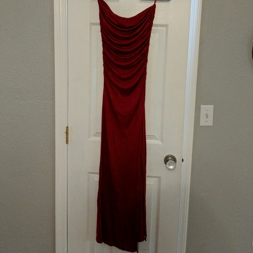 Gorgeous red strapless maxi dress with slit
